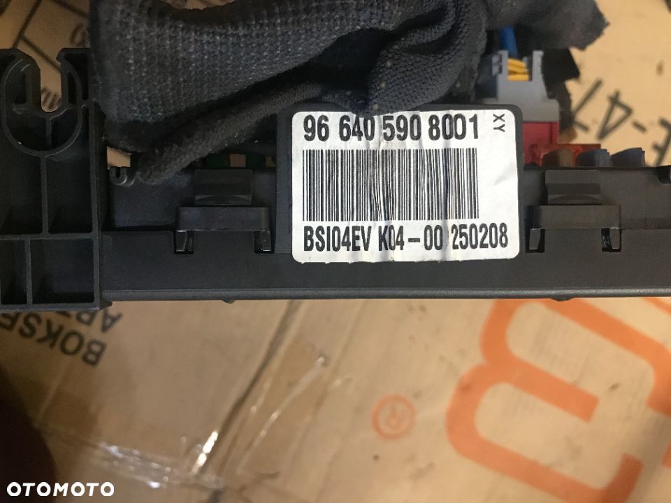 MODUŁ BSI STEROWNIK PEUGEOT 407 CITROEN 966405908001 - 2