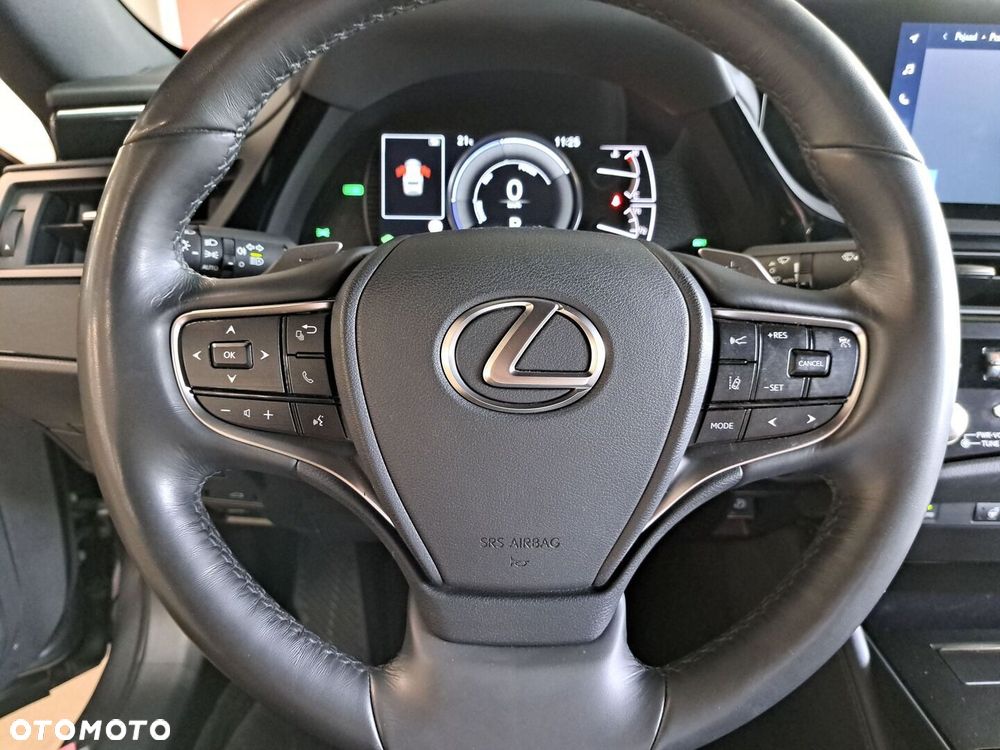 Lexus ES 300h Business Edition - 33