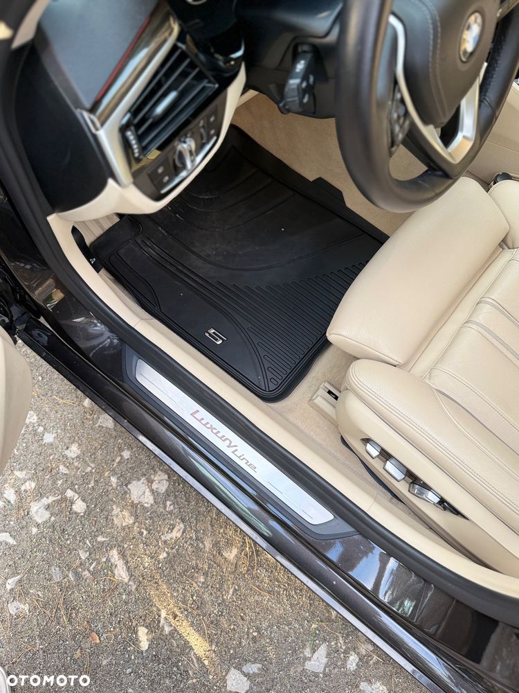 BMW Seria 5 520d xDrive Luxury Line - 17
