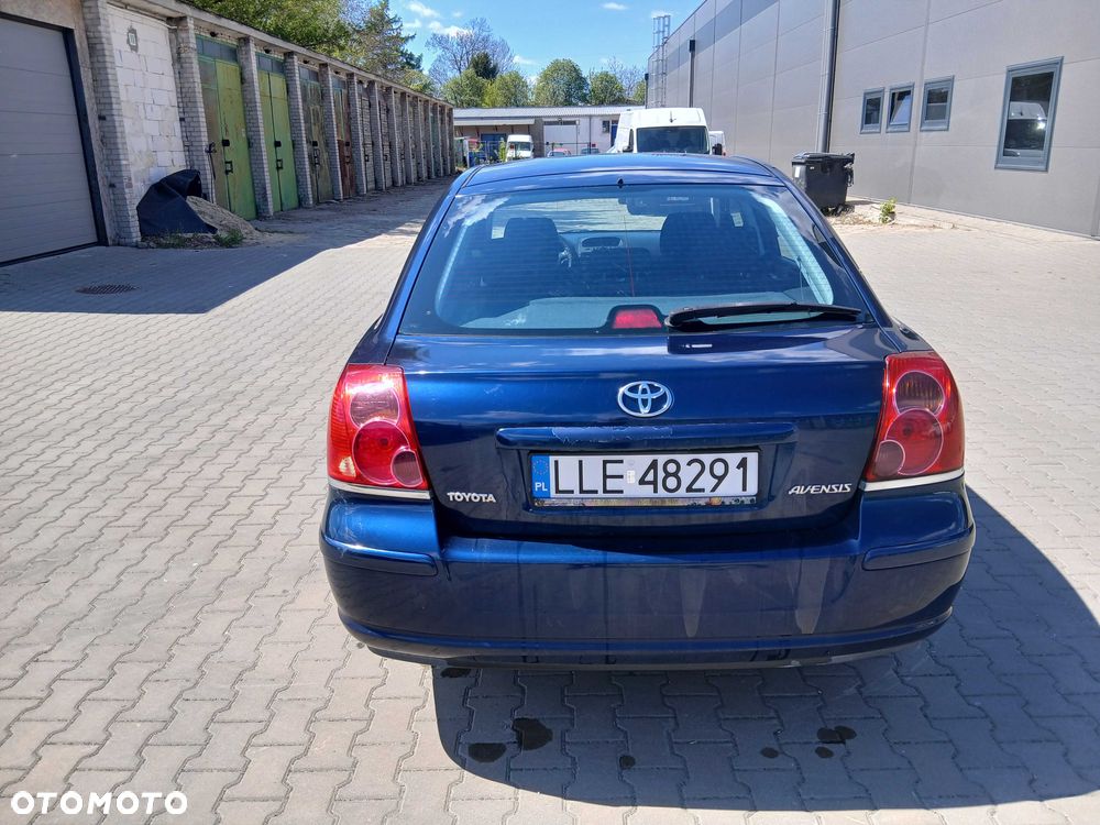 Toyota Avensis - 3