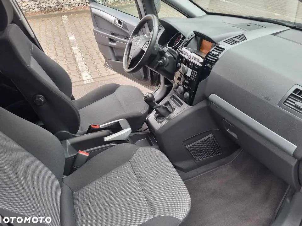 Opel Zafira - 13