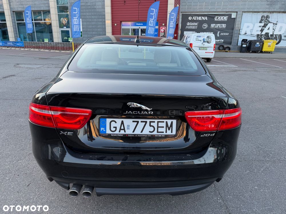 Jaguar XE 2.0 D Prestige - 14