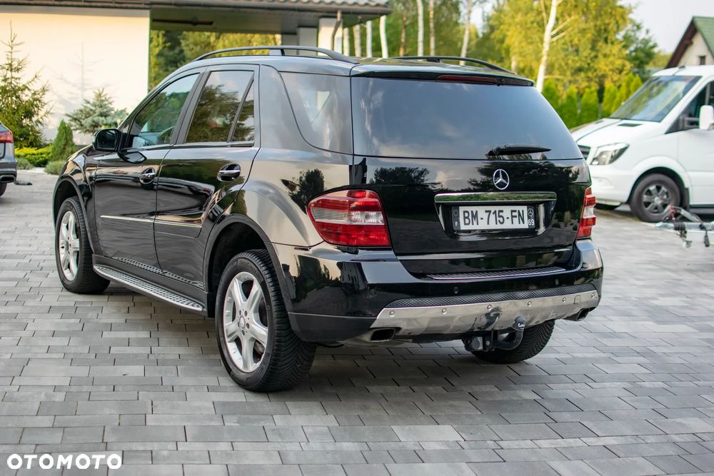 Mercedes-Benz ML 320 CDI 4Matic 7G-TRONIC DPF Edition 10 - 14