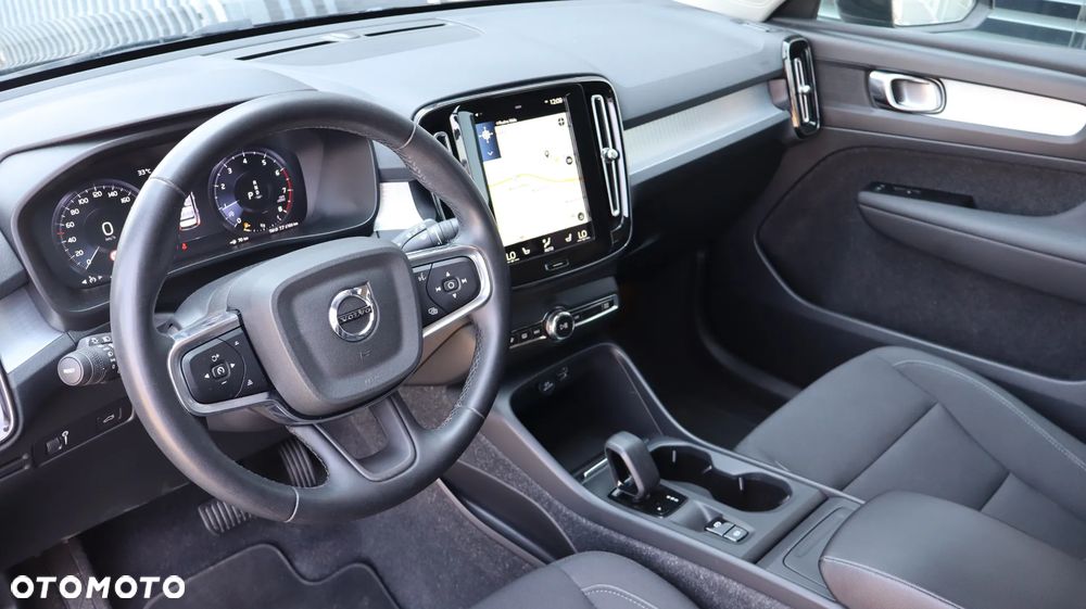 Volvo XC 40 T3 Momentum Pro - 13