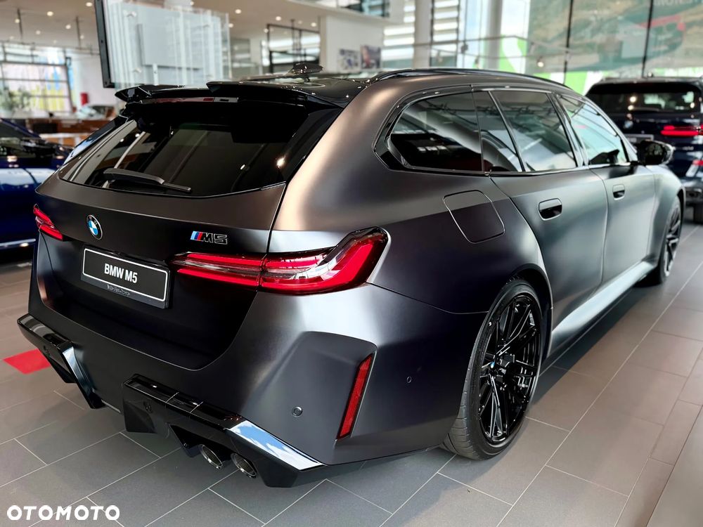 BMW M5 xDrive - 6