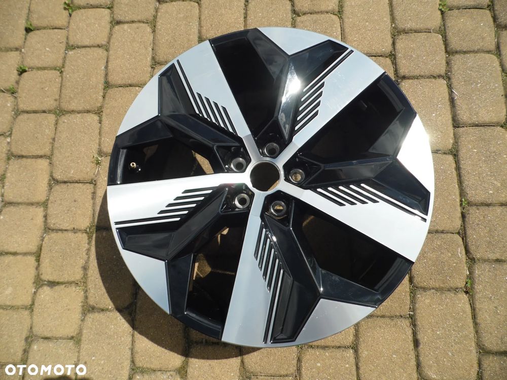Felga 20'' 5x114,3 Renault 7x20 ET34 403003990R - 1