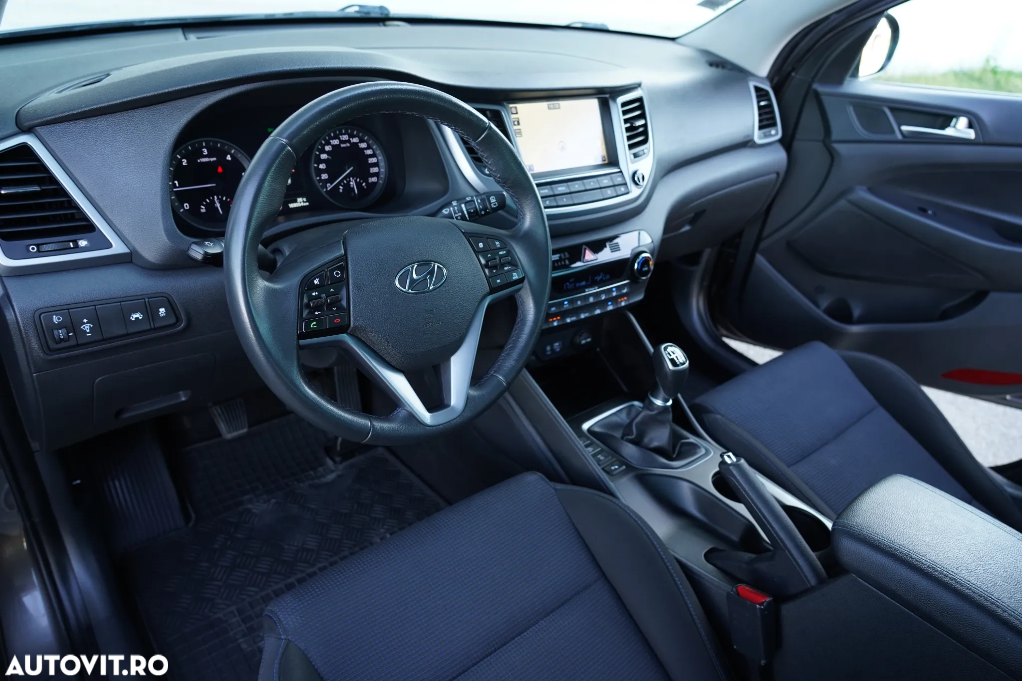 Hyundai Tucson 2.0 CRDI 4WD Premium - 5