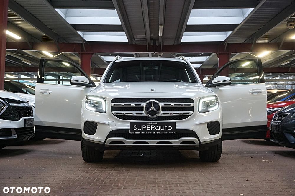 Mercedes-Benz GLB 200 7G-DCT - 4