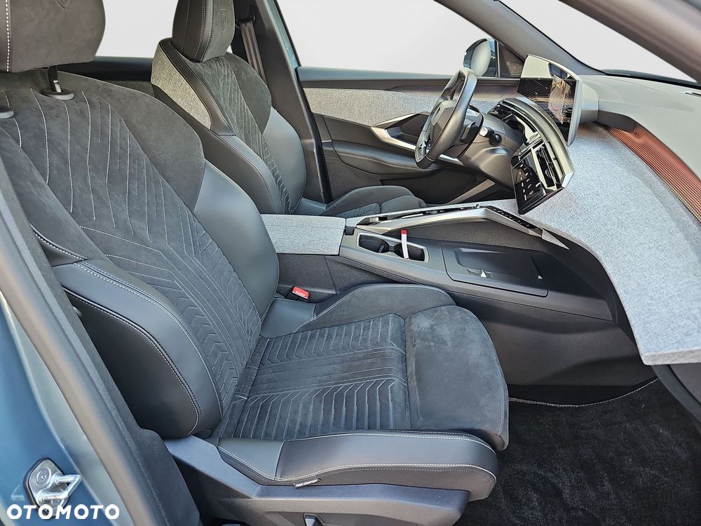 Peugeot 3008 1.2 PureTech mHEV GT S&S e-DCS6 - 13