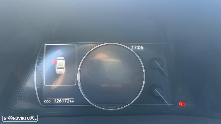 Lexus ES 300h Executive+ - 14