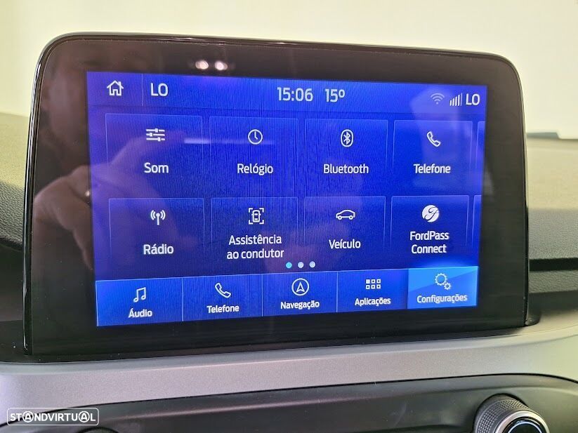 Ford Focus 1.0 EcoBoost MHEV ST-Line X - 24