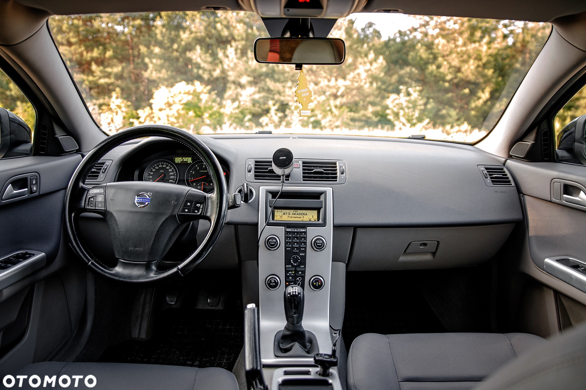 Volvo S40 2.0 - 12