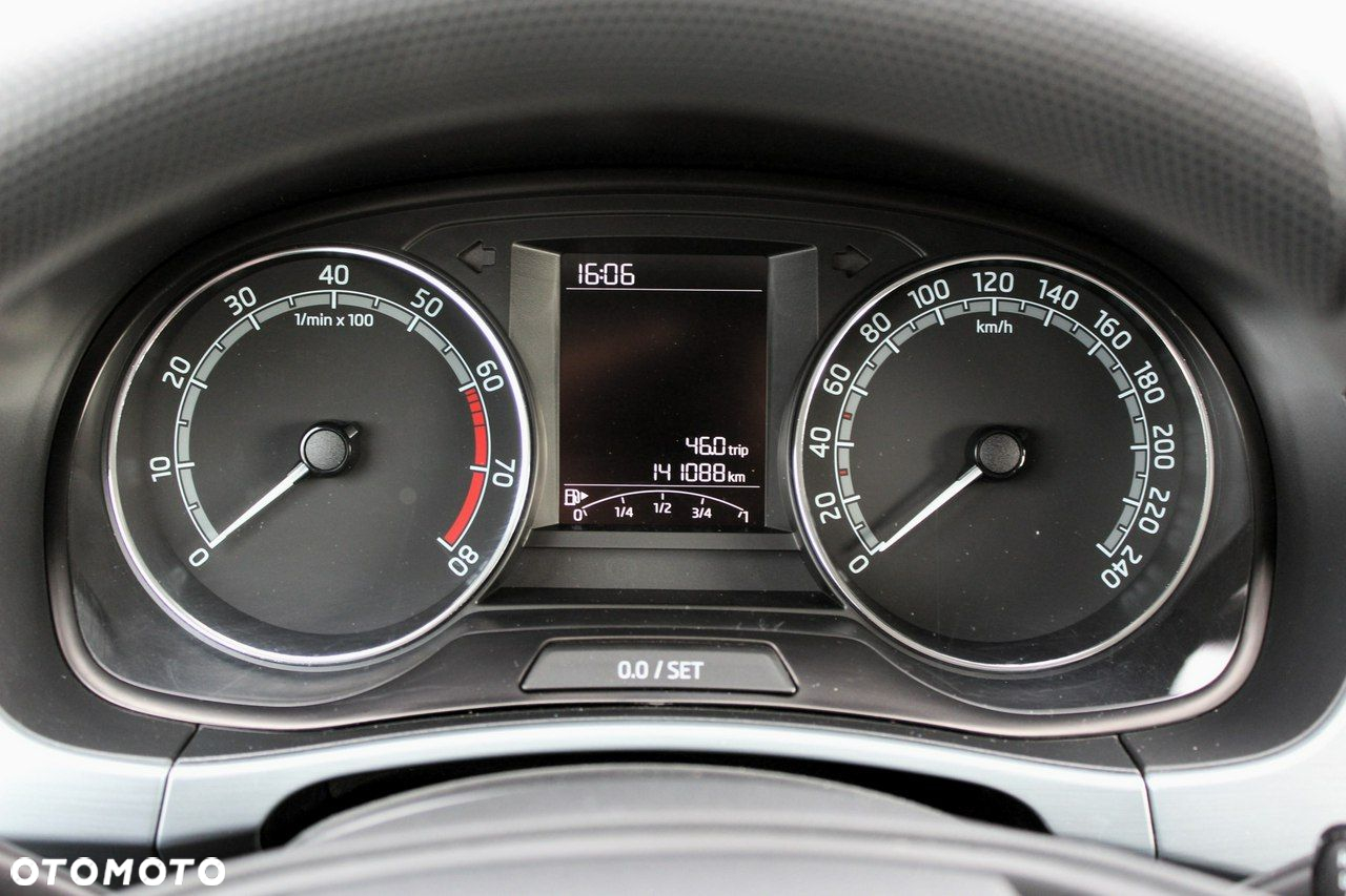 Skoda Fabia 1.0 TSI Ambition - 12
