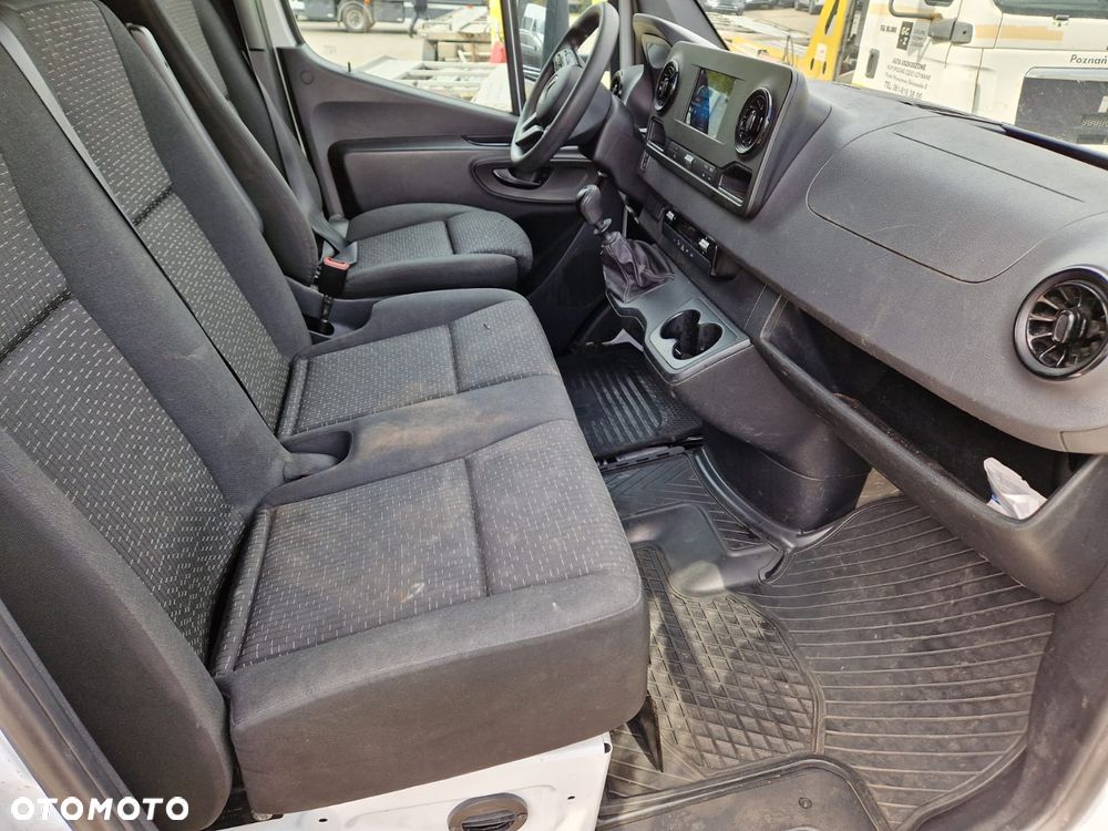 Mercedes-Benz Sprinter 319 Sypialka Led - 7