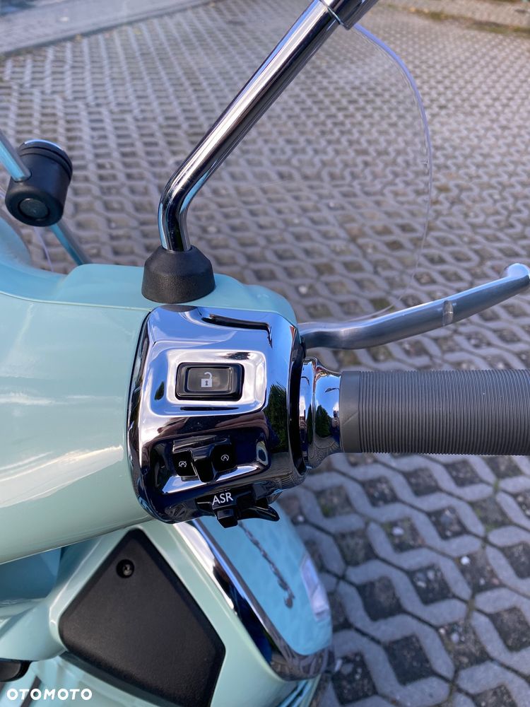 Piaggio Vespa - 12