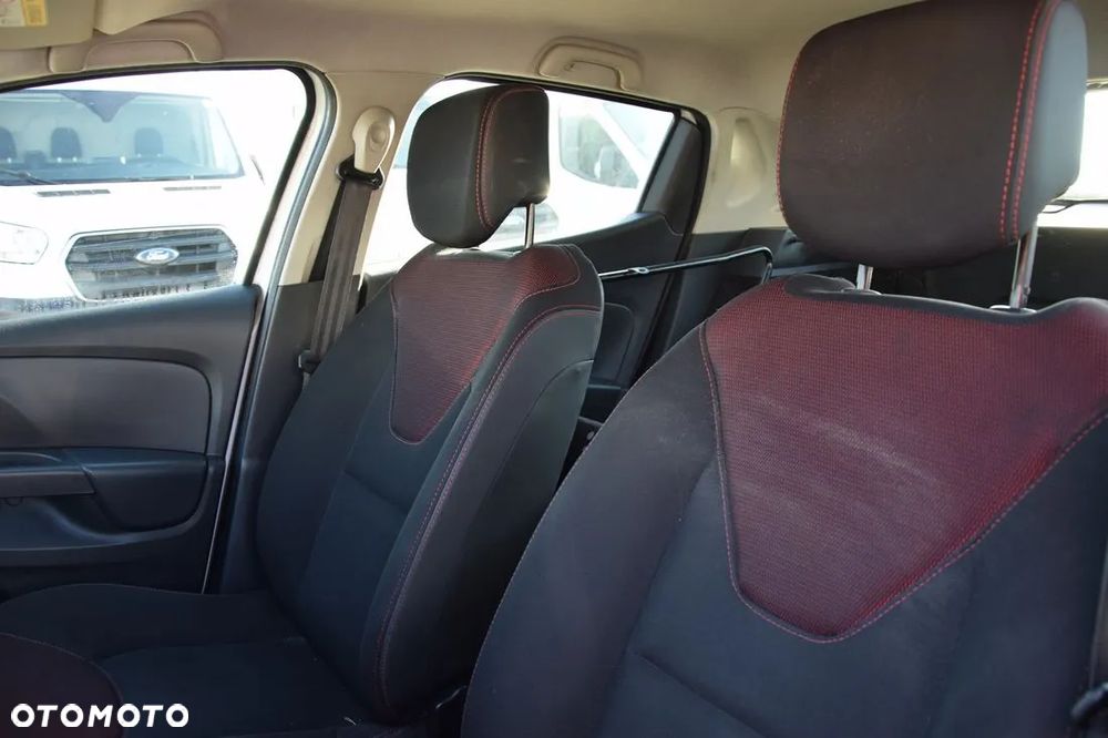 Renault Clio 1.5 dCi Alize - 9