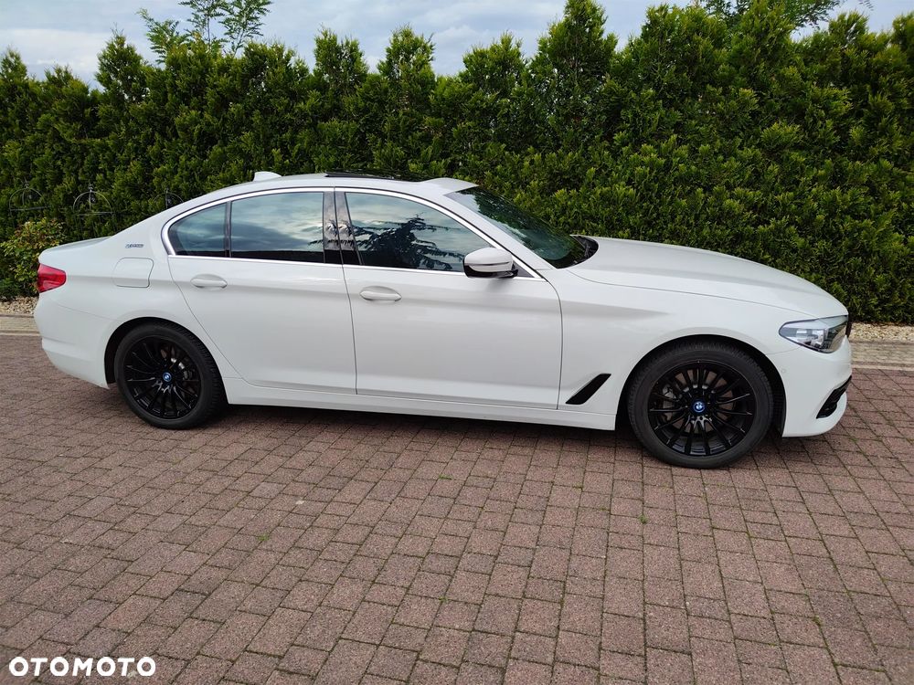 BMW Seria 5 530i mHEV Luxury Line sport - 9