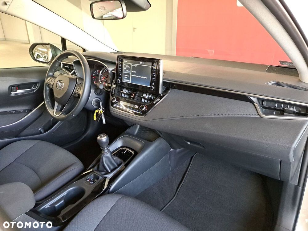 Toyota Corolla - 17