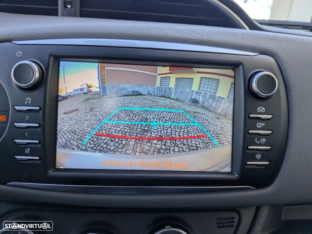 Toyota Yaris 1.0 VVT-i Exclusive - 13