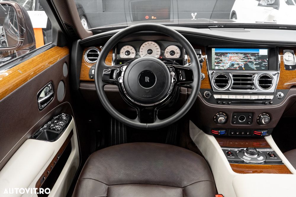 Rolls-Royce Ghost - 11