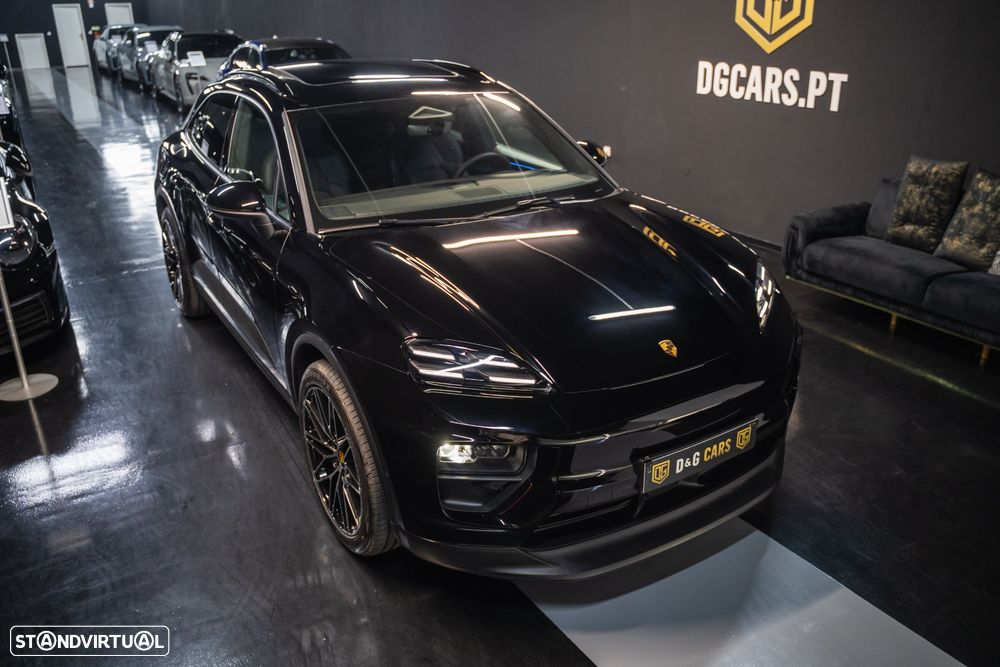 Porsche Macan Electric - 27