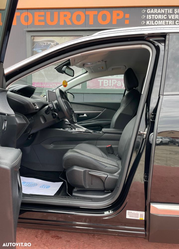 Peugeot 3008 1.2 PureTech 130 EAT8 GT - 11