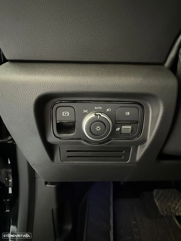 Mercedes-Benz T 180 - 11