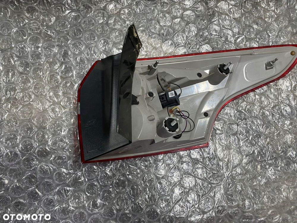 LAMPA TYŁ LH FORD FOCUS MK3 LIFT KOMBI F1EB-13405E - 8