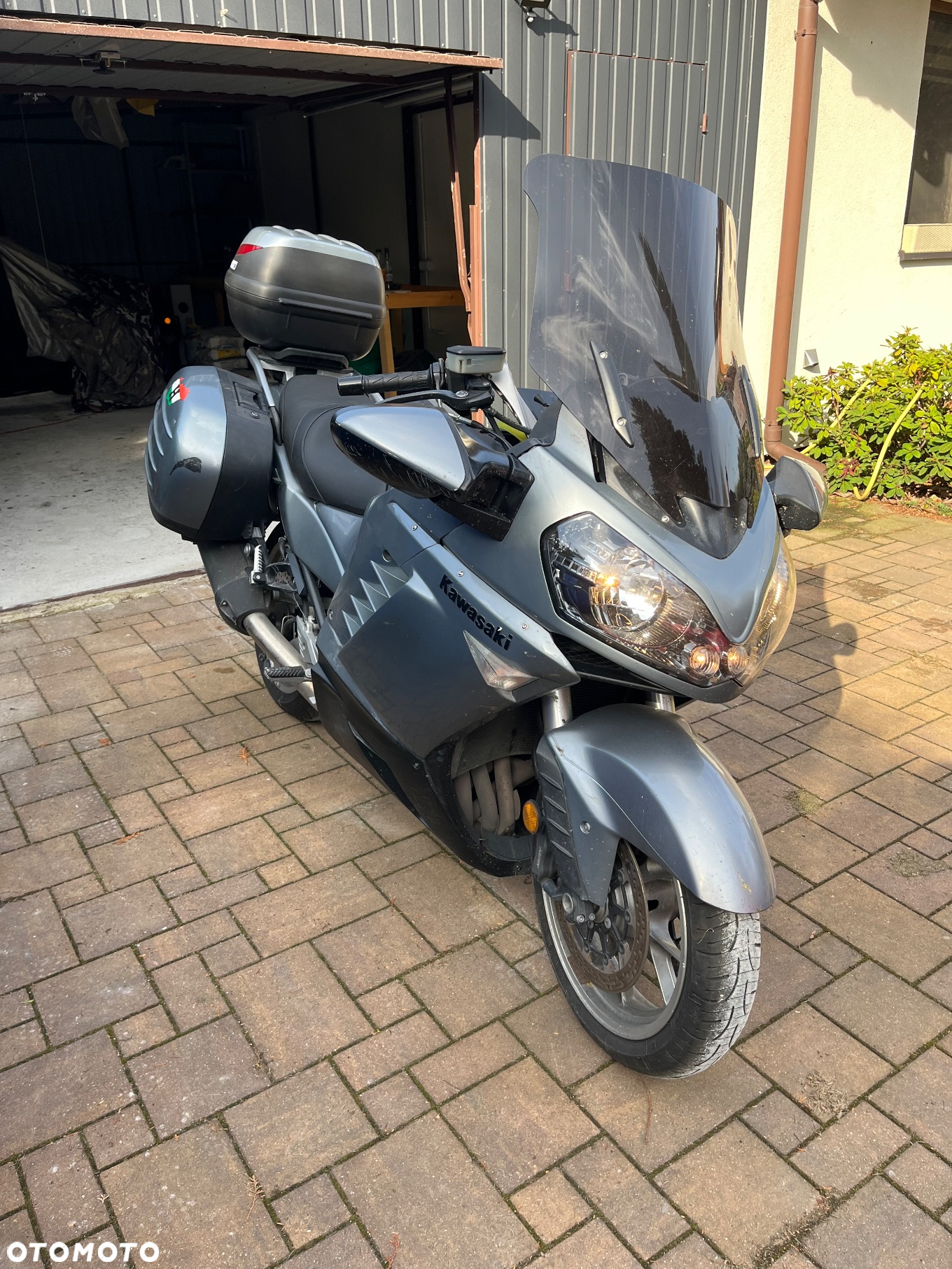 Kawasaki Concours - 10