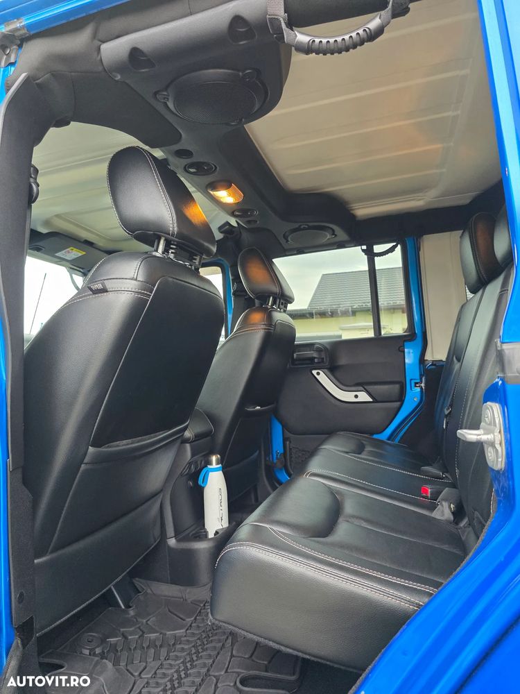 Jeep Wrangler Unlimited 2.8 CRD DPF Automatik Polar - 15