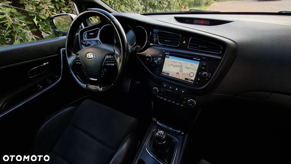 Kia Ceed 1.6 T-GDI GT-Track - 24