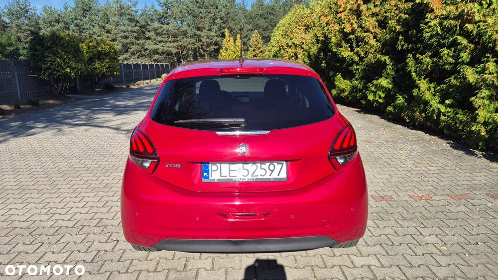 Peugeot 208 - 3