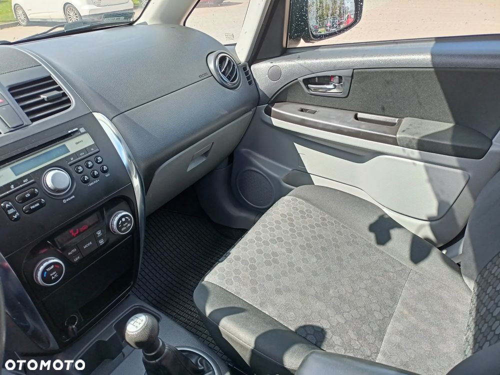 Suzuki SX4 1.6 Premium 4WD - 2
