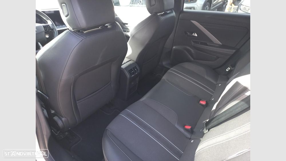 Opel Astra Sports Tourer 1.2 T GS - 10