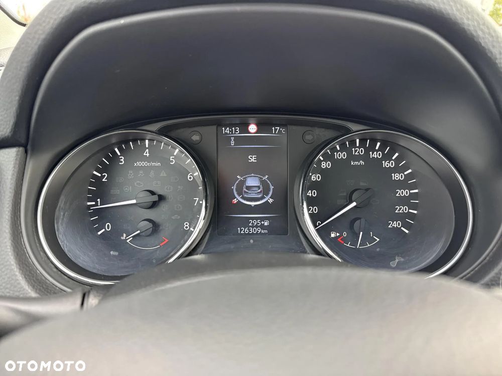 Nissan Qashqai 1.2 DIG-T N-Connecta EU6 - 23