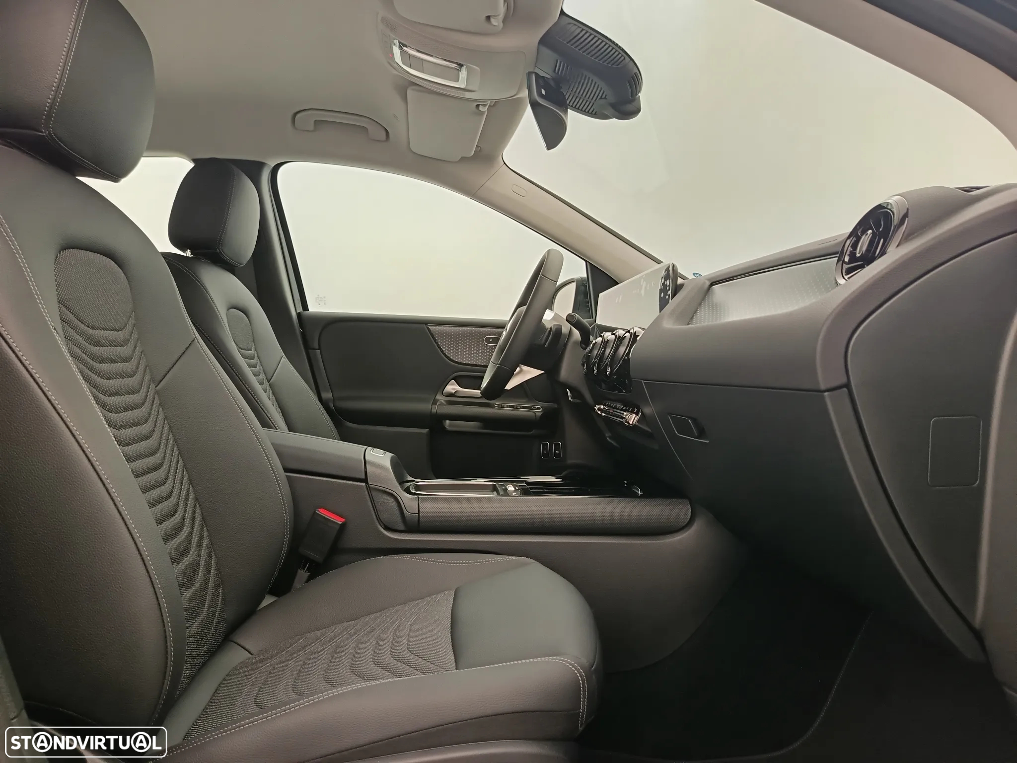 Mercedes-Benz B 250 e - 28