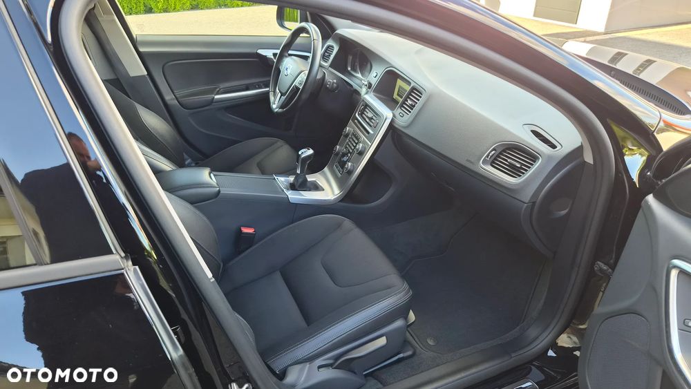 Volvo V60 D2 Kinetic - 8