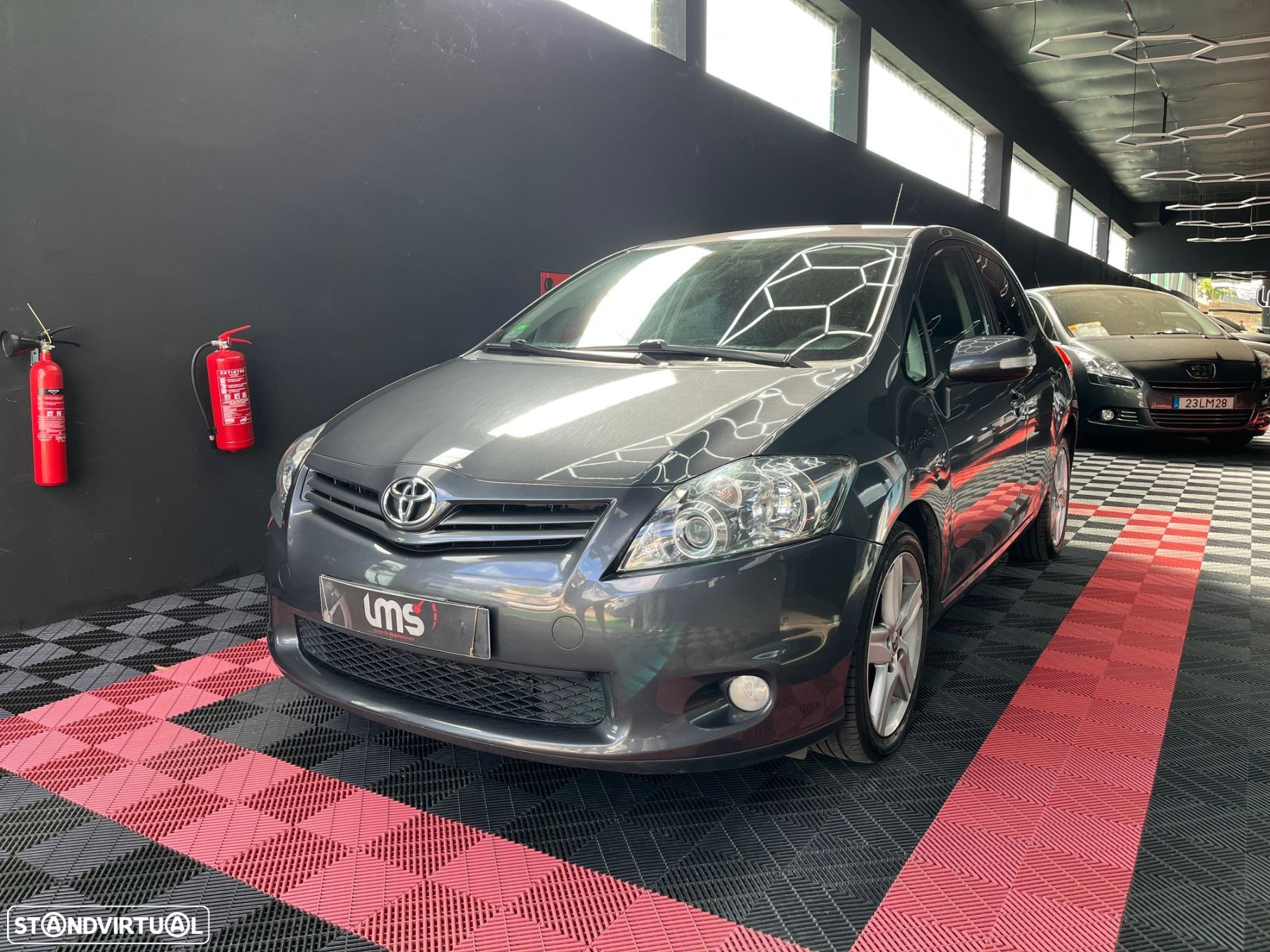 Toyota Auris 1.4 D-4D Exclusive - 3