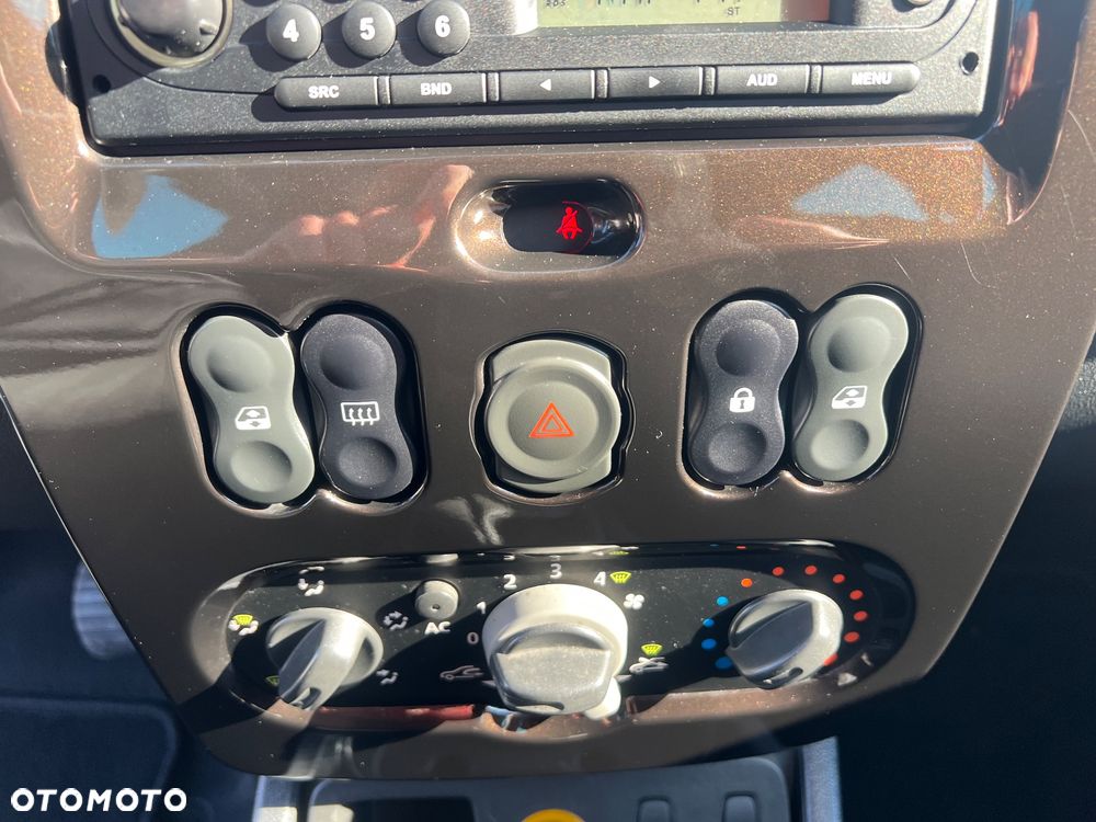 Dacia Duster 1.6 16V 4x2 Ambiance - 15