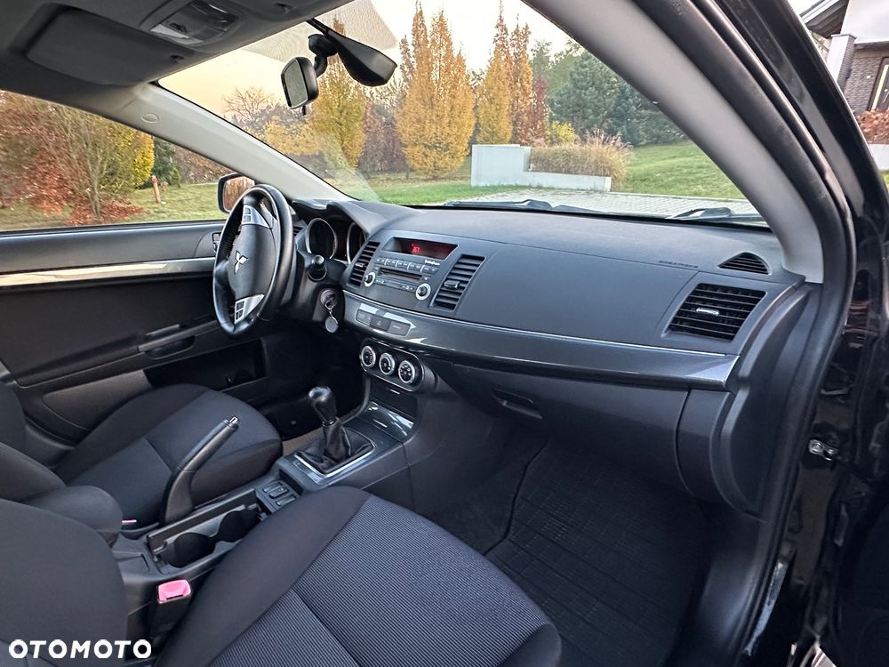 Mitsubishi Lancer 1.8 Intense - 18