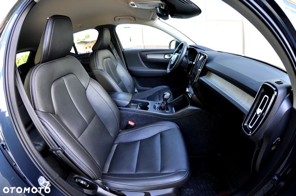 Volvo XC 40 T3 Inscription - 24