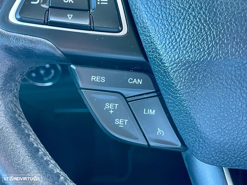 Ford EcoSport 1.0 EcoBoost Titanium - 21