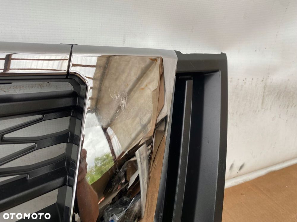 NISSAN NV 400 10- ATRAPA GRILL NA CHROM ORYGINALNA - 6