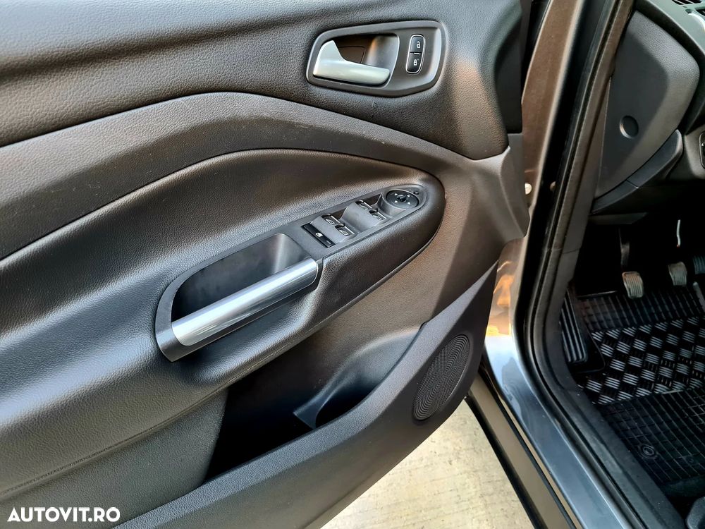 Ford Kuga 1.5 TDCi 2WD Trend - 7