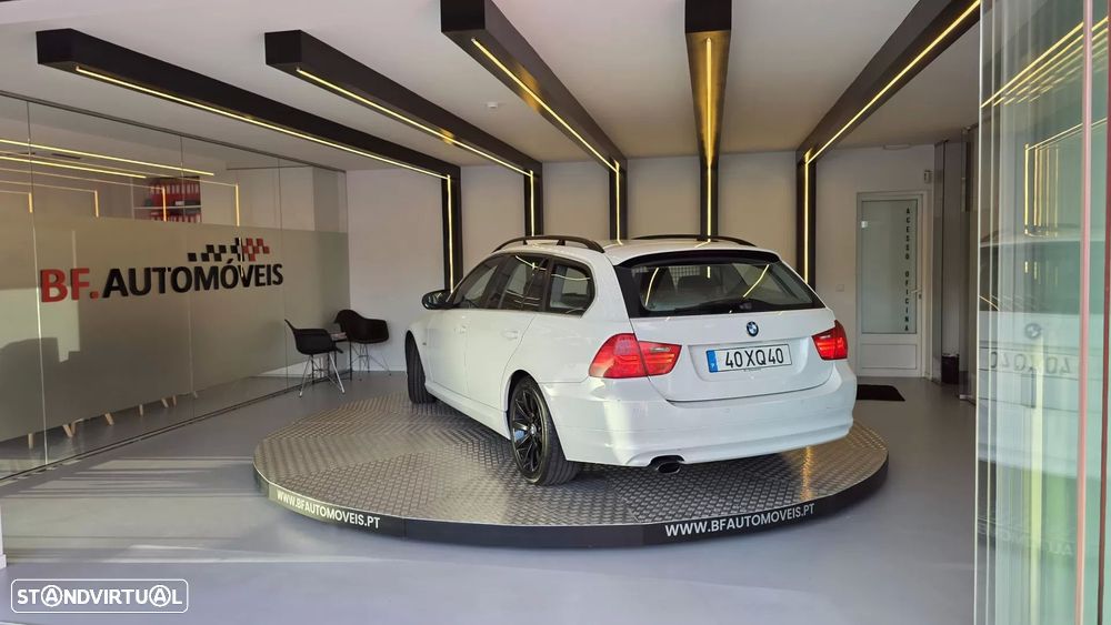 BMW 318 d Sport - 16