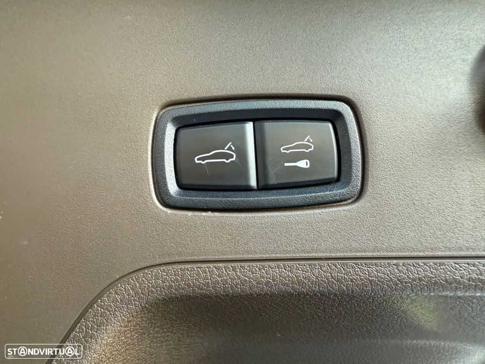 Porsche Panamera Sport Turismo 4 E-Hybrid - 30