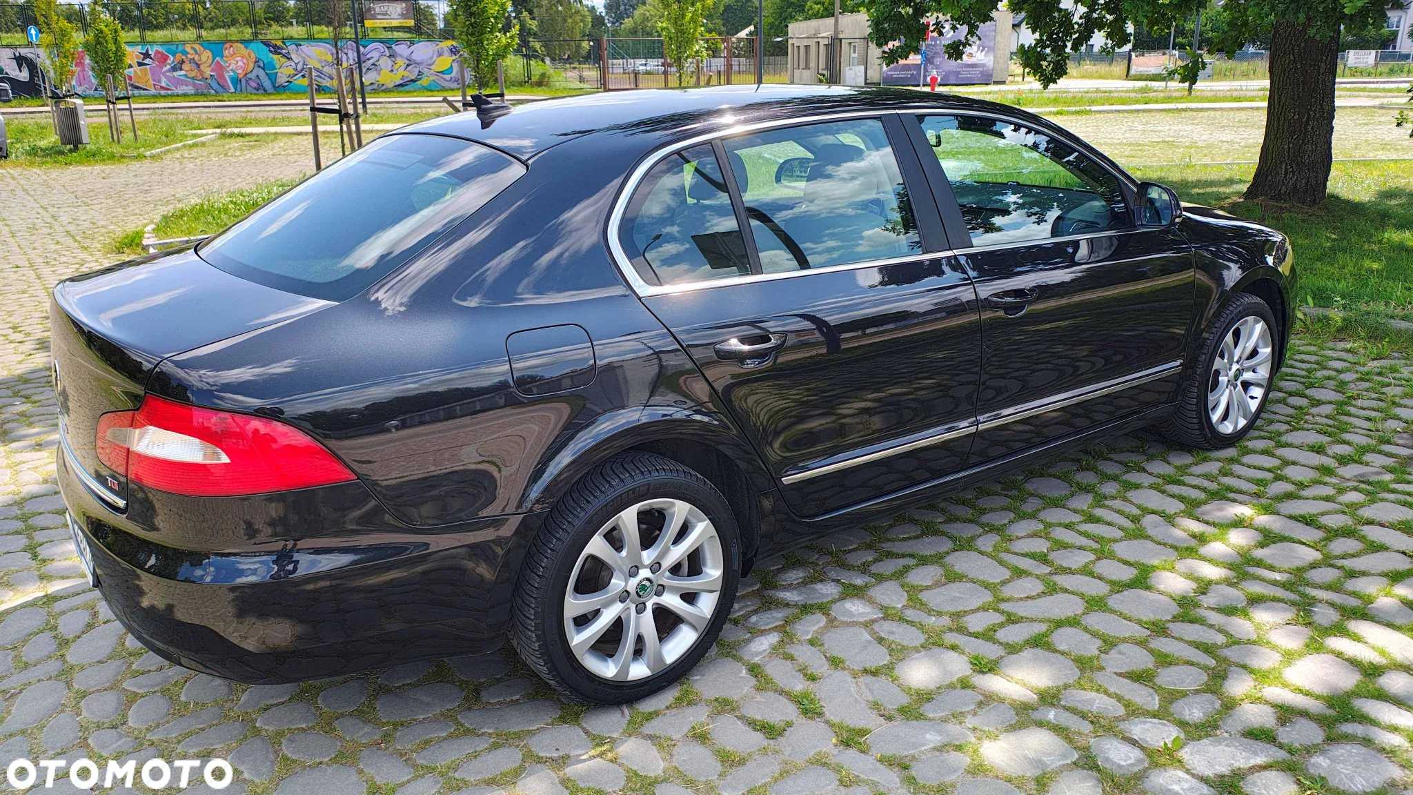 Skoda Superb 2.0 TDI Elegance DSG - 9