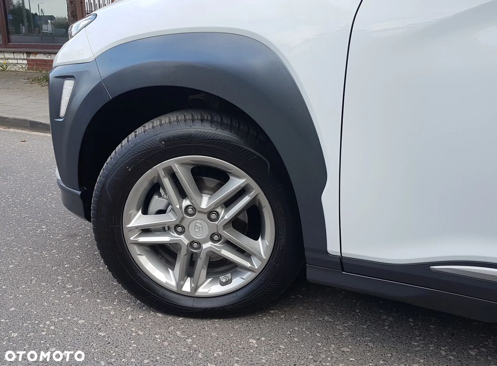 Hyundai Kona - 32