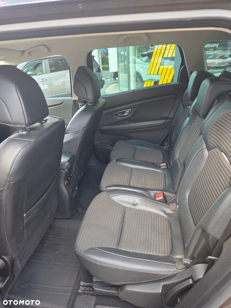 Renault Grand Scenic - 13