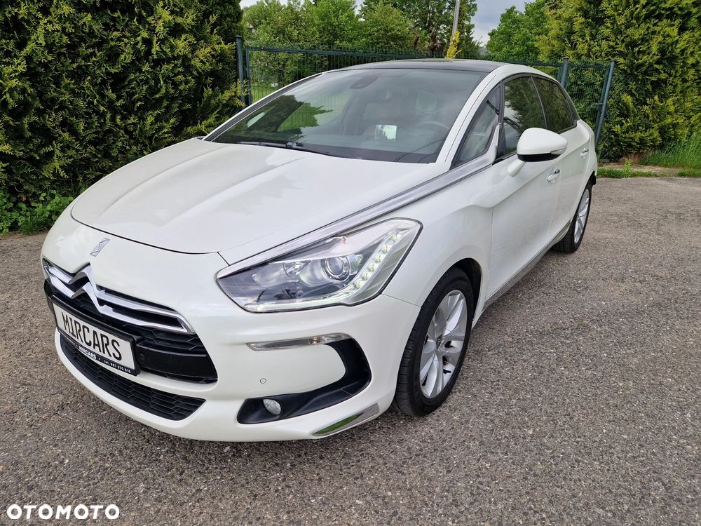 Citroën DS5 e-HDi 115 EGS6 SoChic - 2